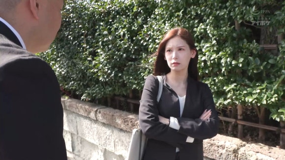 아카리 츠무기 [IPZZ-547] 상사와 아찔한 3일 위장 연애