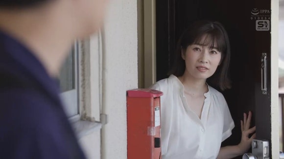 오쿠다 사키 [SONE-522] 옆집 유부녀의 위험한 유혹