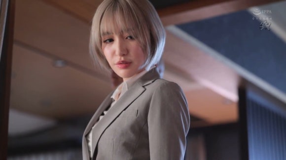 모모나가 사리나 [DASS-699] 절륜 아저씨에게 몸을 바친 그녀의 비극