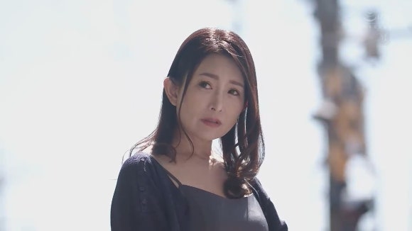 잇시키 모모코 [ROE-259] 유혹에 넘어간 절륜 부인