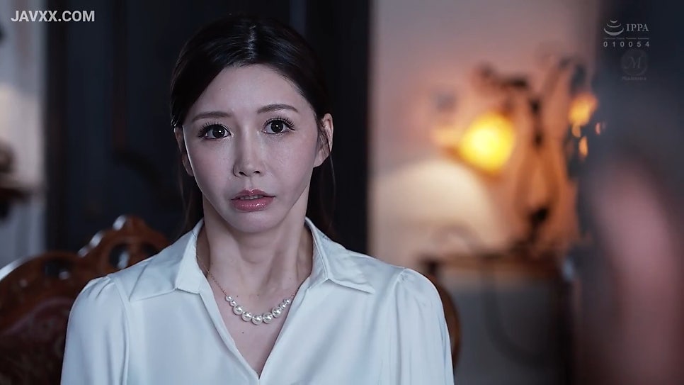 아유미 료 [JUR-667] 시아버지의 여왕 며느리, 충격적인 이중생활!