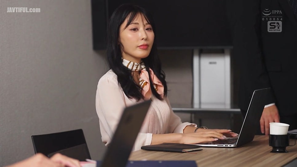 카네마츠 키호 [SNOS-148] 추악한 CEO의 노예가 된 미녀 비서