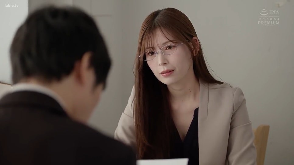아카리 츠무기 [PRED-795] 불륜의 늪에 빠진 마성의 유혹