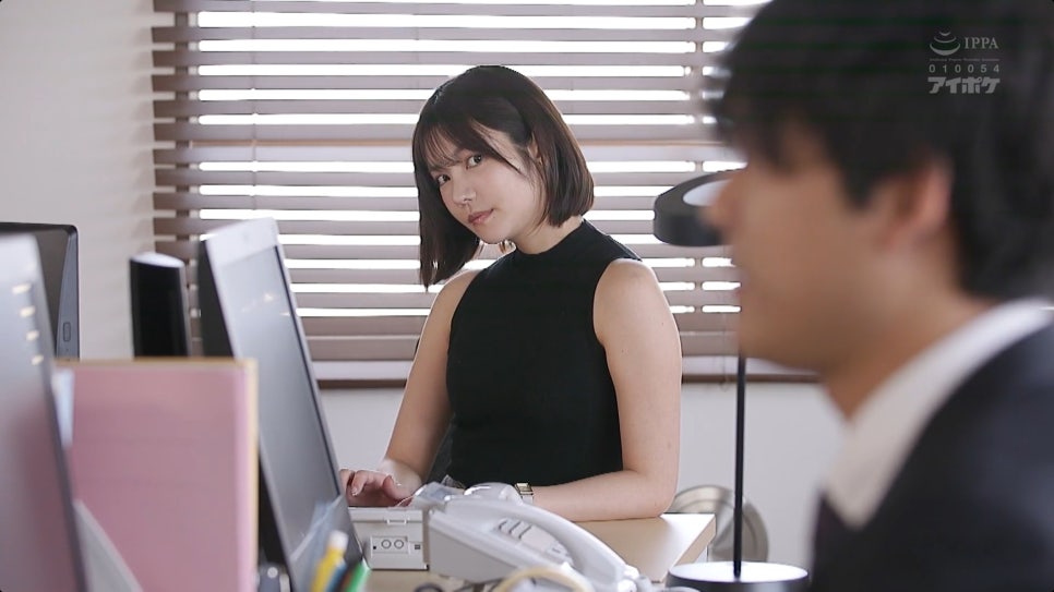 카에데 카렌 [IPZZ-261] 아내보다 능숙한 여상사의 유혹