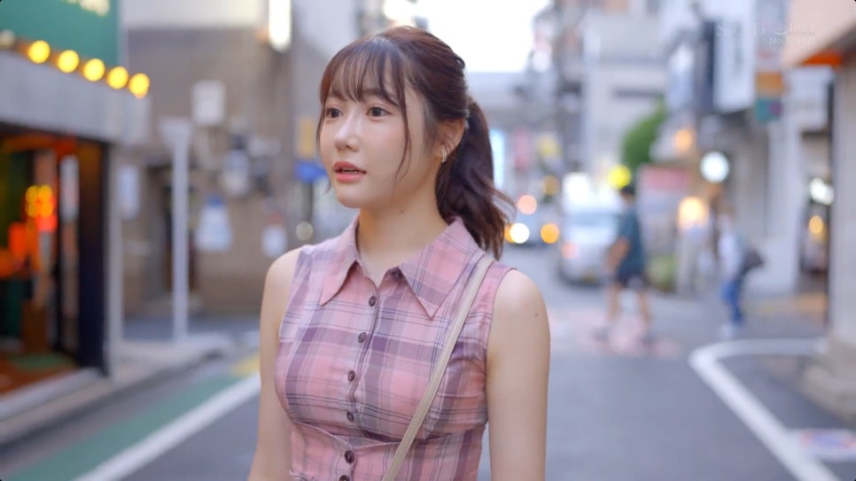 시이나 코하루 [START-013] 9등신 E컵 전 호텔리어의 파격 데뷔