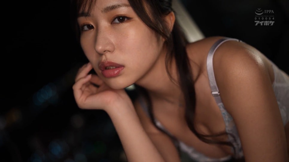 유히나 에미리 [IPZZ-260] G컵 그라비아 동생의 농밀한 유혹
