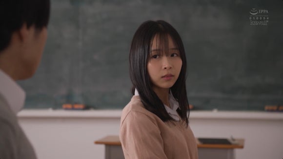 히나타 나츠 [CAWD-707] 말없는 도서위원과 보낸 아찔한 여름방학