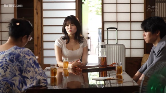 진구지 나오 [JUR-645] 여름방학 이모의 땀 젖은 유혹과 압도적 허리놀림