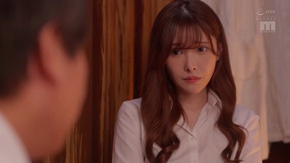 아라타 아리나 [MIDV-999] 지옥 같은 출장, 상사에게 굴복한 그녀