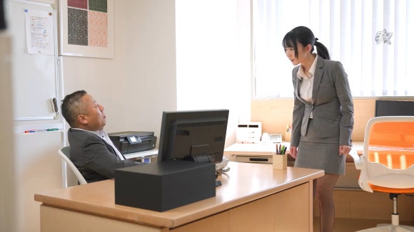 미노시마 메구리 [DASS-829] 혐오하는 상사와 폭우 속 금단의 밤